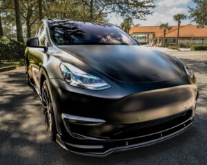 Tesla onthult de Model Z: het eerste AI-gestuurde voertuig zonder stuur