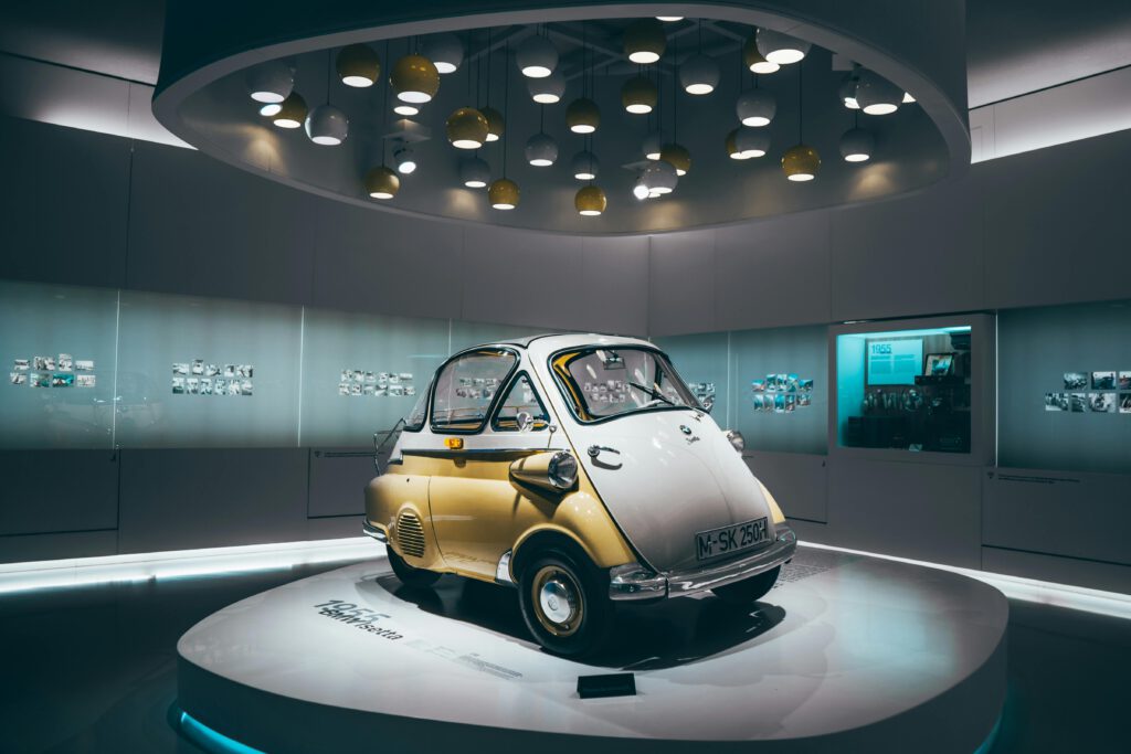 BMW i1 UrbanActive: compacte stadsauto met slimme AI-navigatie